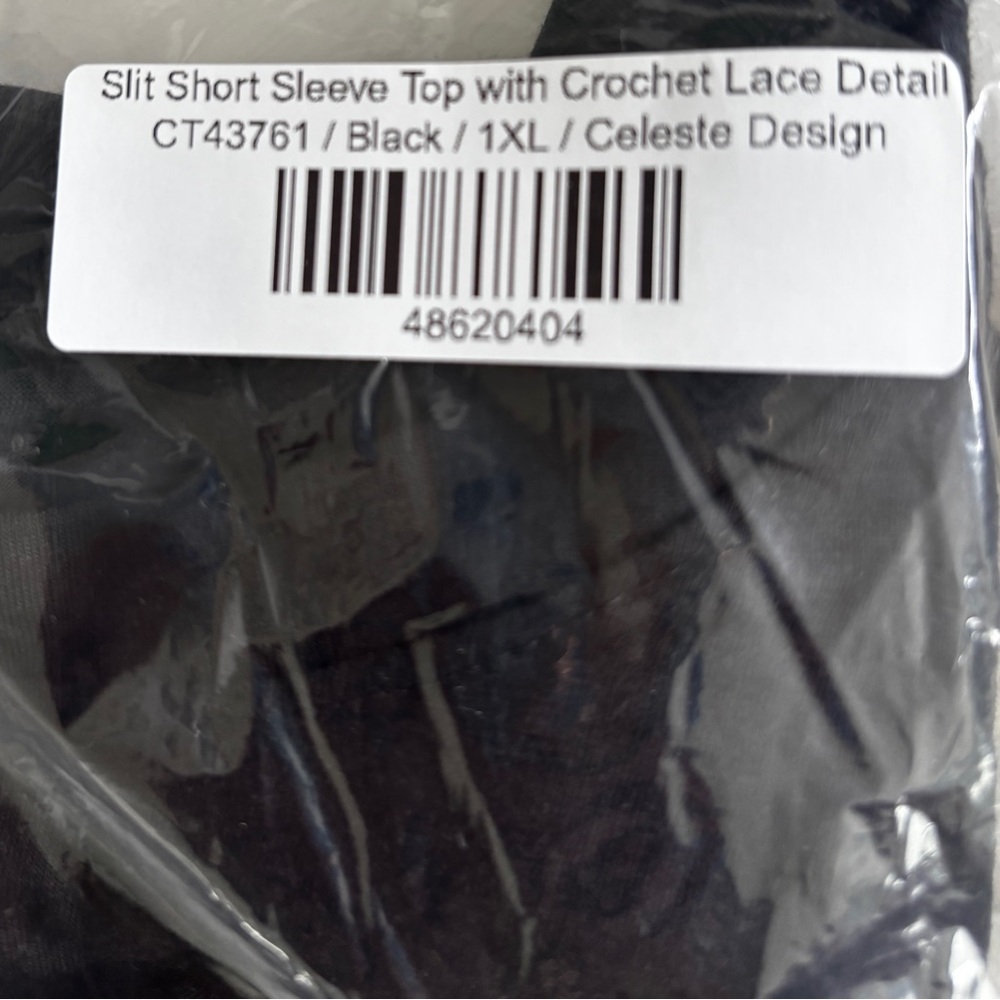 NEW Slit Short Sleeve Top with Crochet Lace Detail  1X Black/White - Picture 12 of 12